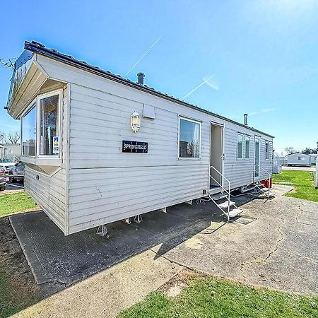 Superb Caravan At Seawick Holiday Park, Sleeps 8 Ref 27202Sw Clacton-on-Sea Luaran gambar