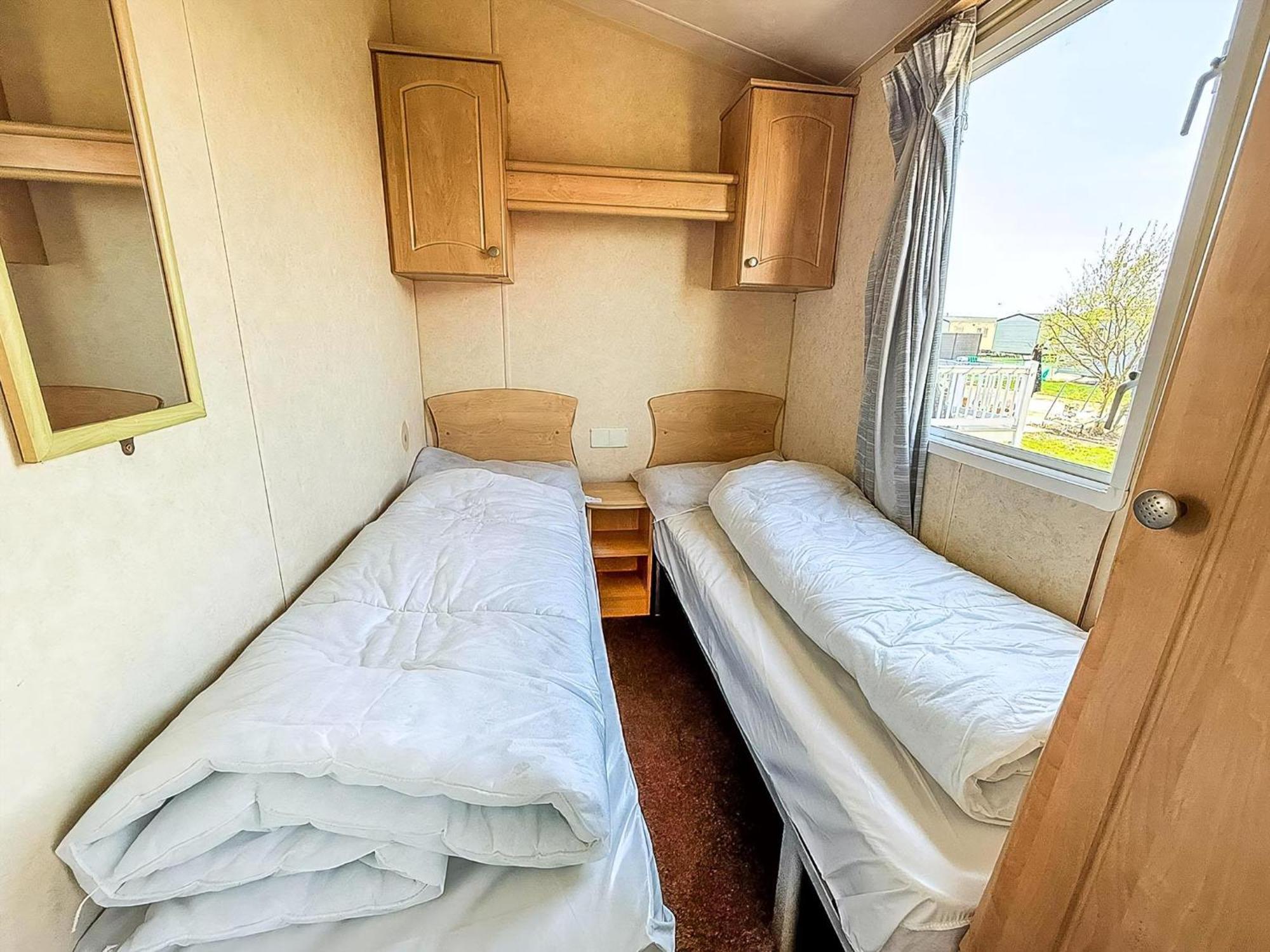 Superb Caravan At Seawick Holiday Park, Sleeps 8 Ref 27202Sw Clacton-on-Sea Luaran gambar