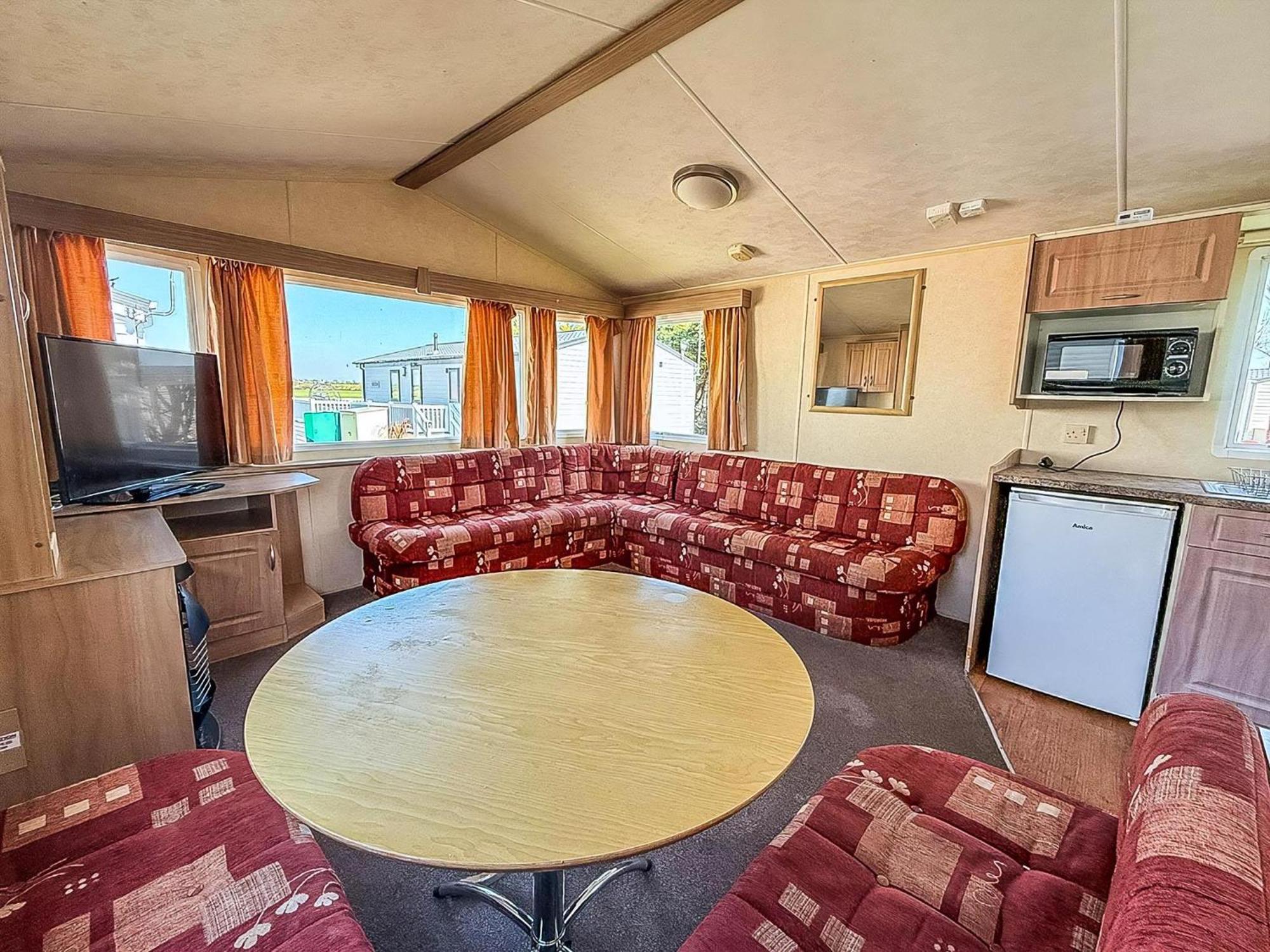 Superb Caravan At Seawick Holiday Park, Sleeps 8 Ref 27202Sw Clacton-on-Sea Luaran gambar